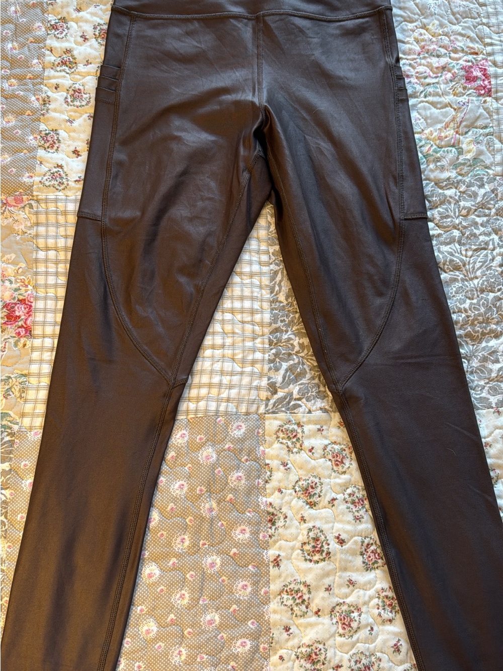 Zyia active espresso metallic Leggings with tripockets size 6/8 retired item